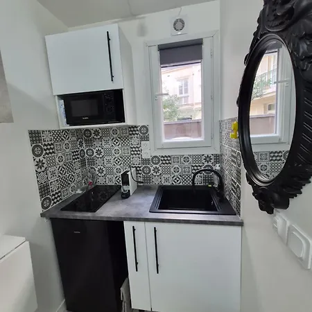 Studette Cosy Ideal Pour Un Parisien Métro Duroc Apartamento