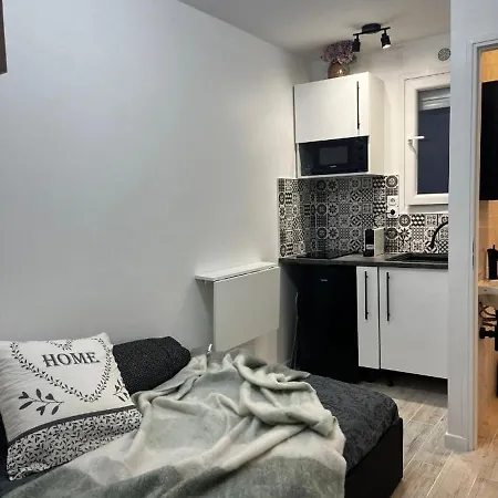 Studette Cosy Ideal Pour Un Sejour Parisien Metro Duroc *